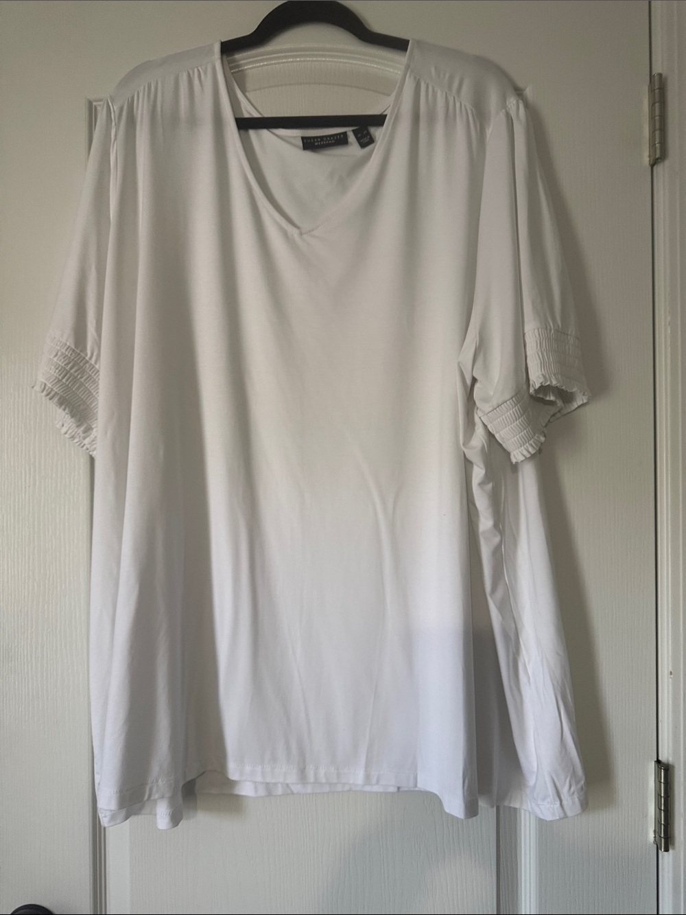 Susan Graver Weekend White V-Neck Short Sleeve Women's Top Size 4X
